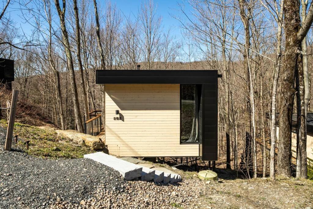 Cabin Sutton 252 - En Harmonie Avec La Nature! Villa Eksteriør bilde