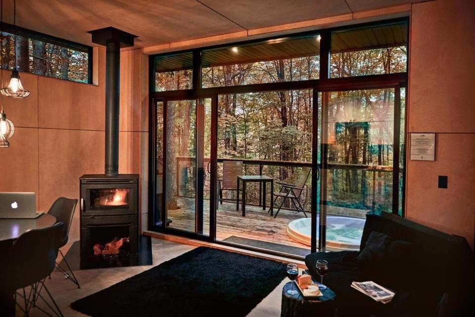 Cabin Sutton 252 - En Harmonie Avec La Nature! Villa Eksteriør bilde